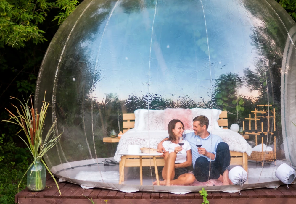 clear outdoor bubble tent